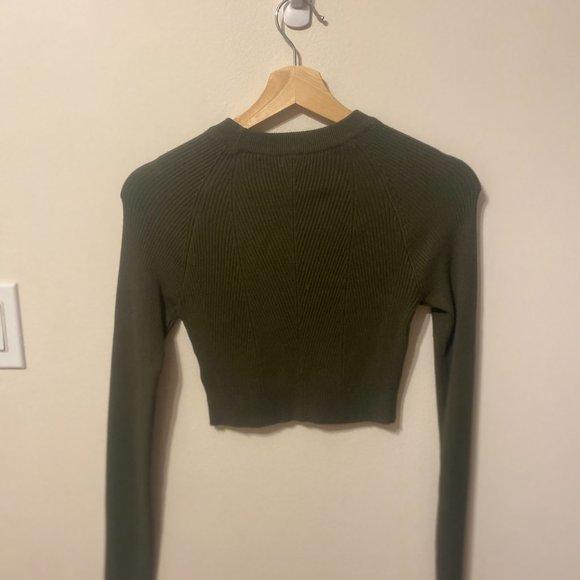 Olive green cropped sweater - Picture 2 of 3